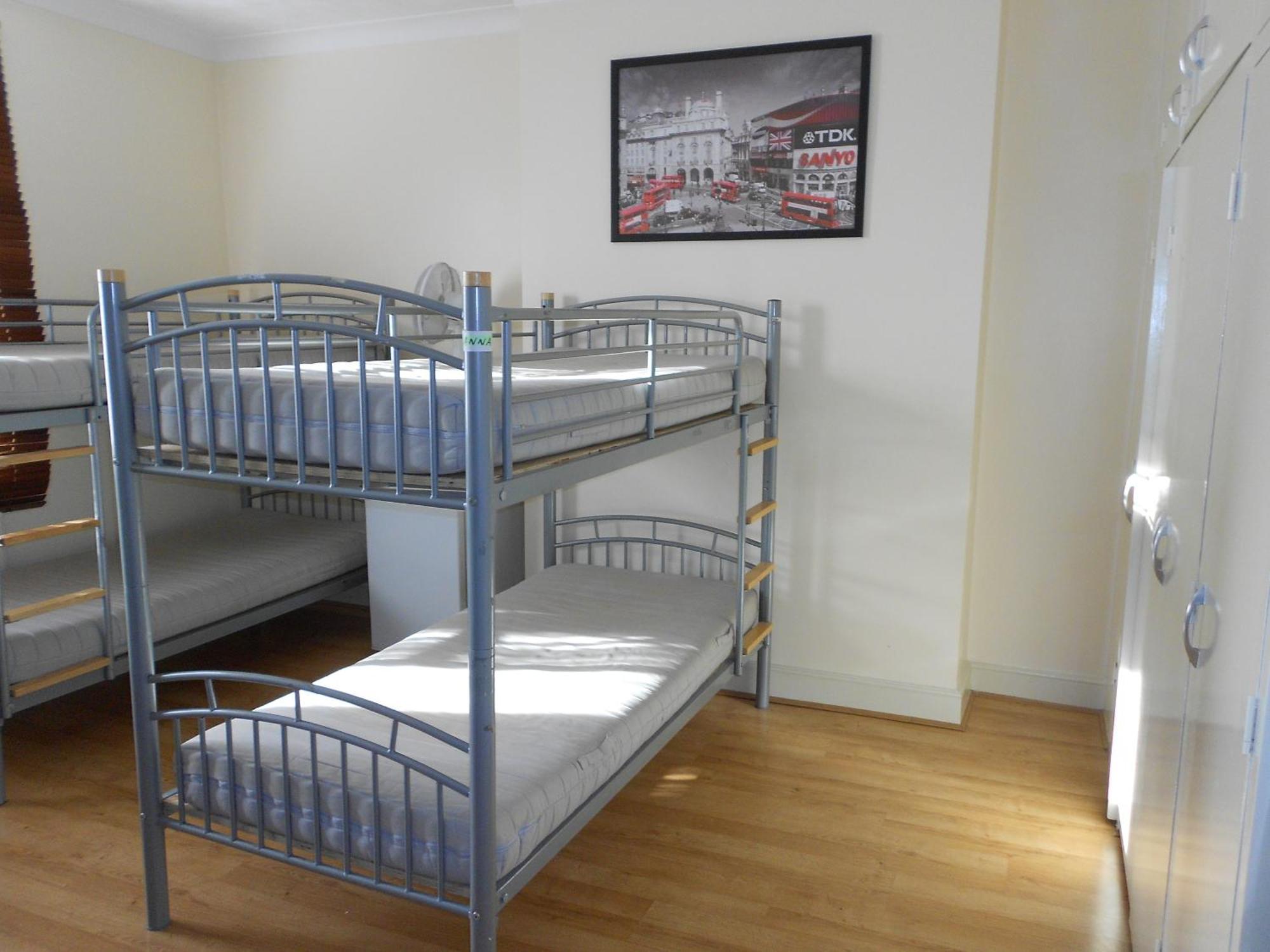 24/7 London Hostel Екстериор снимка